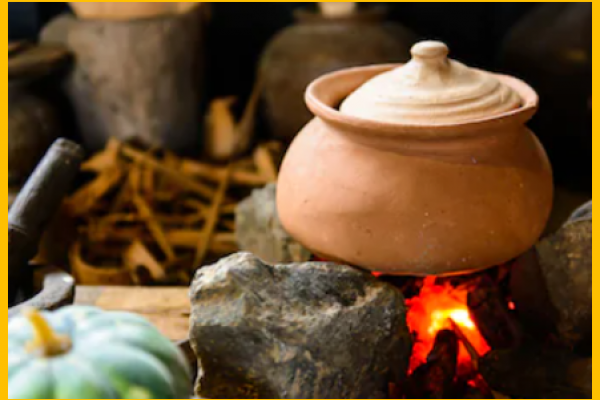 Clay Pot Cookware : Clay Pot 2l Frying Pan Combo Clay Pot Cast Iron Pan Cast Iron Cookware Ecocraft India : The artistic value of a cooking vessel that doubles.
